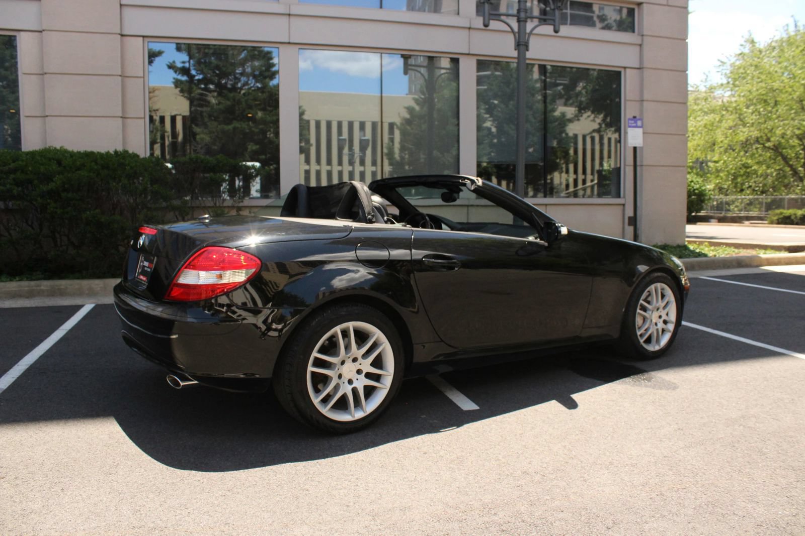 Used 2008 Mercedes-Benz SLK 350 image 7