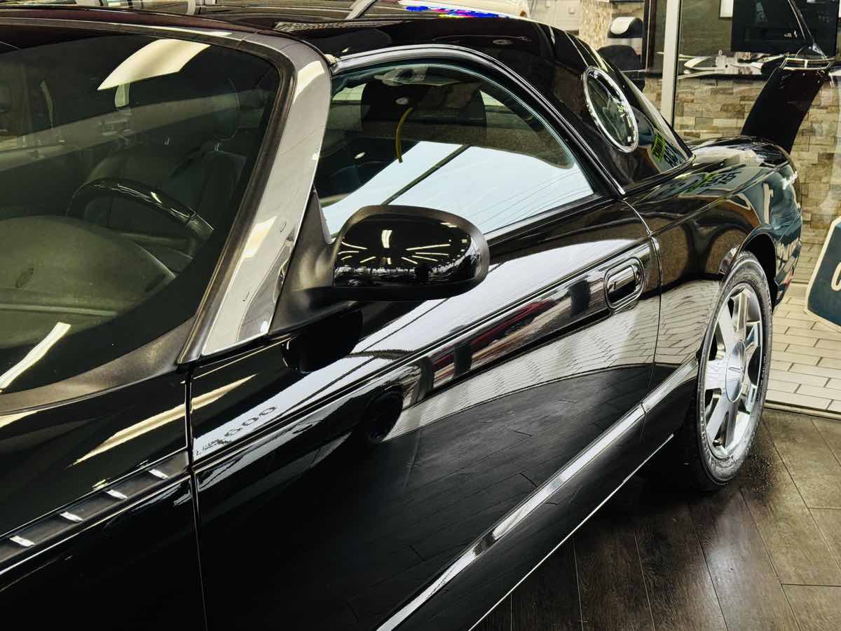 Used 2002 Ford Thunderbird Deluxe image 11