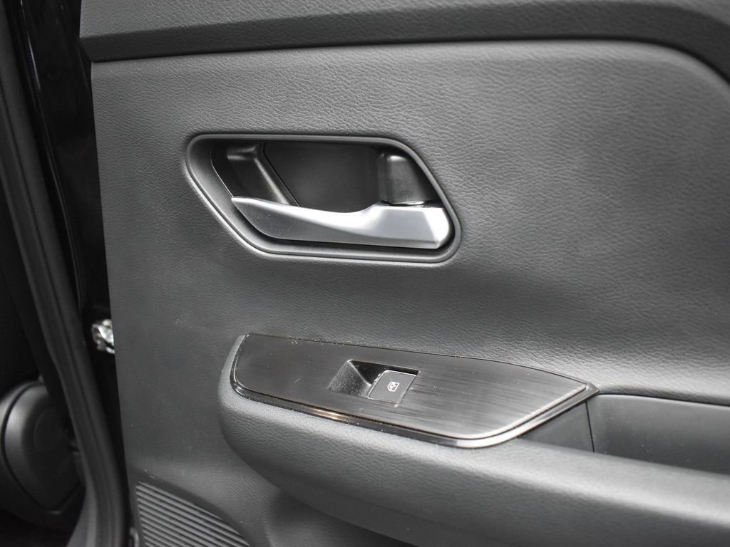 New 2026 Nissan Kicks SR w/ SR Premium Package image 19