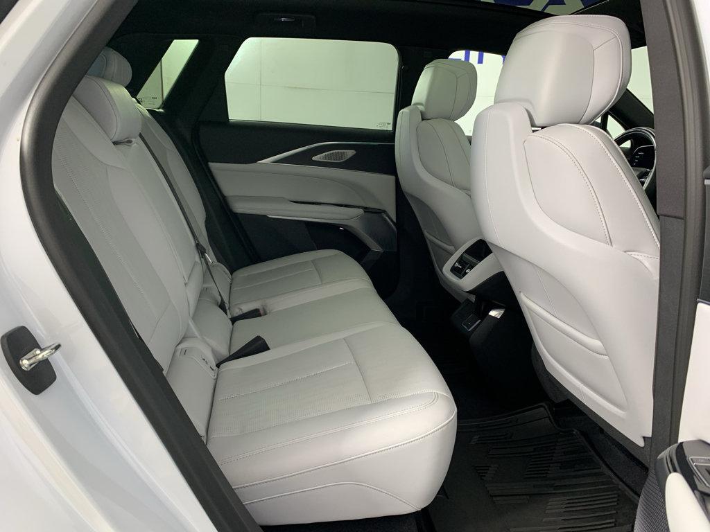 Used 2024 Cadillac Lyriq Luxury RWD image 40