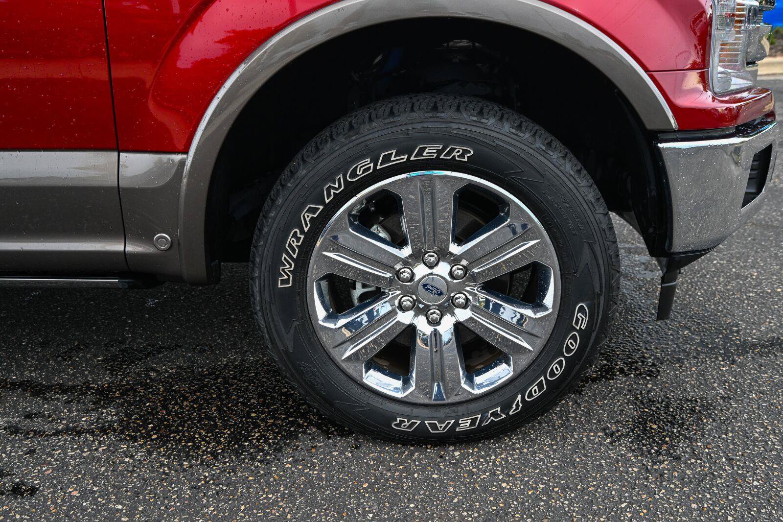 Certified 2019 Ford F150 Lariat w/ Equipment Group 502A Luxury AWD/4WD image 14