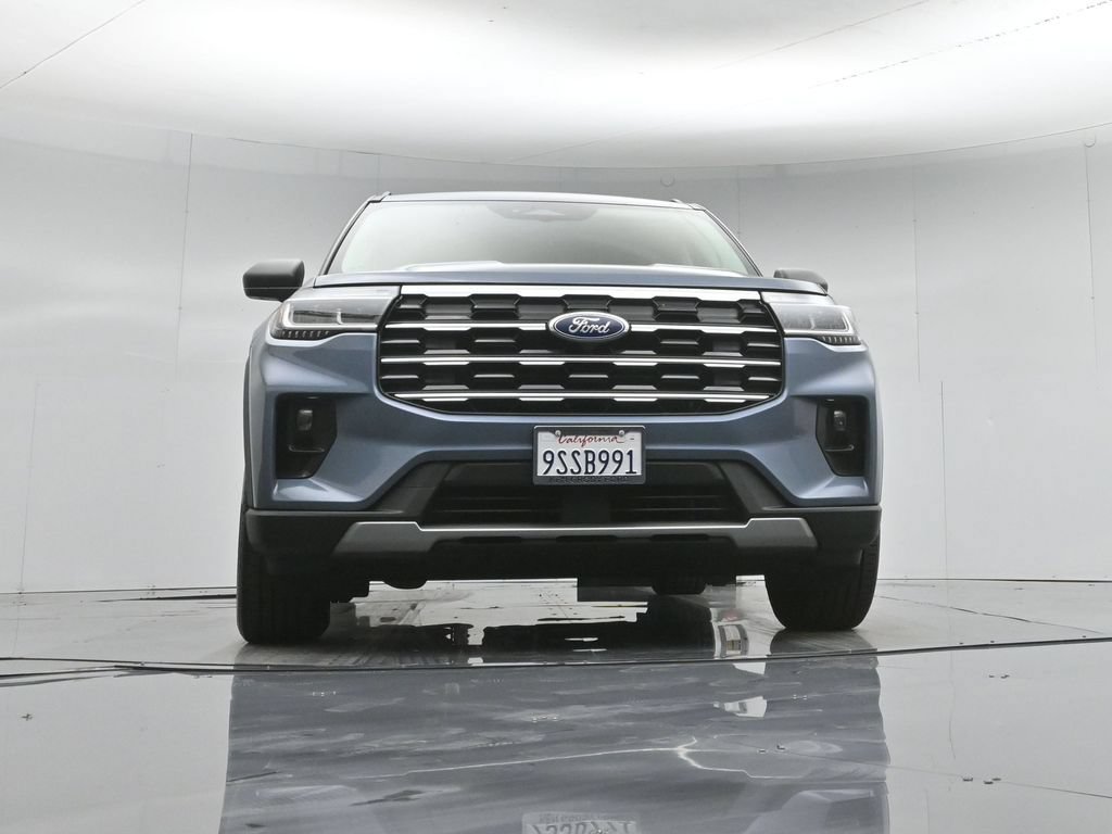 Used 2025 Ford Explorer Active w/ Active Comfort Package RWD image 48