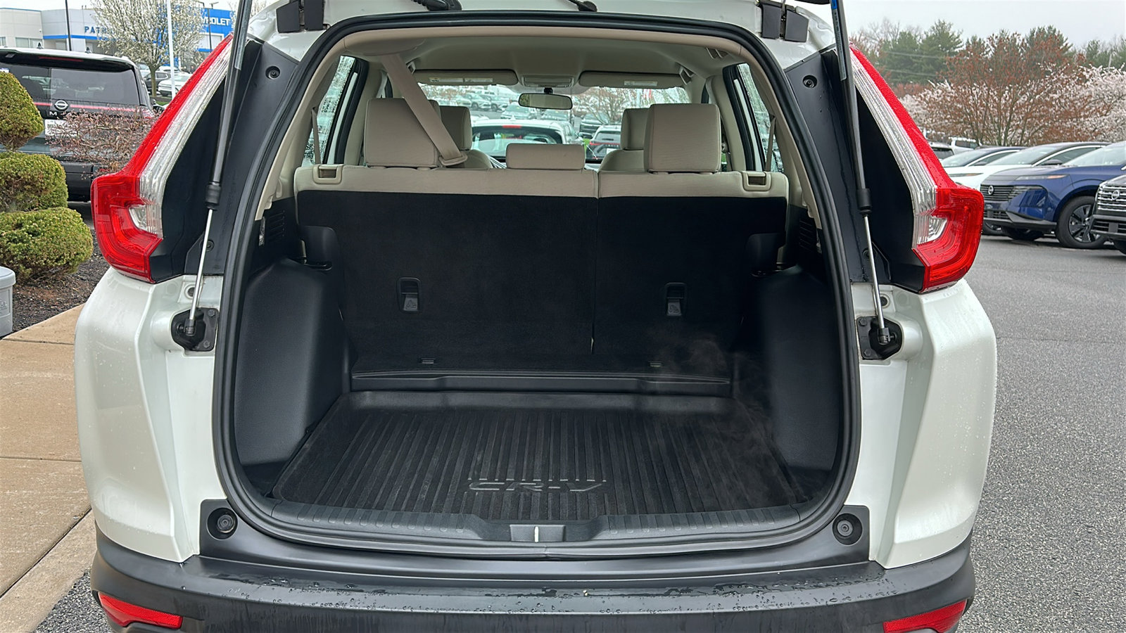 Used 2017 Honda CR-V LX image 6