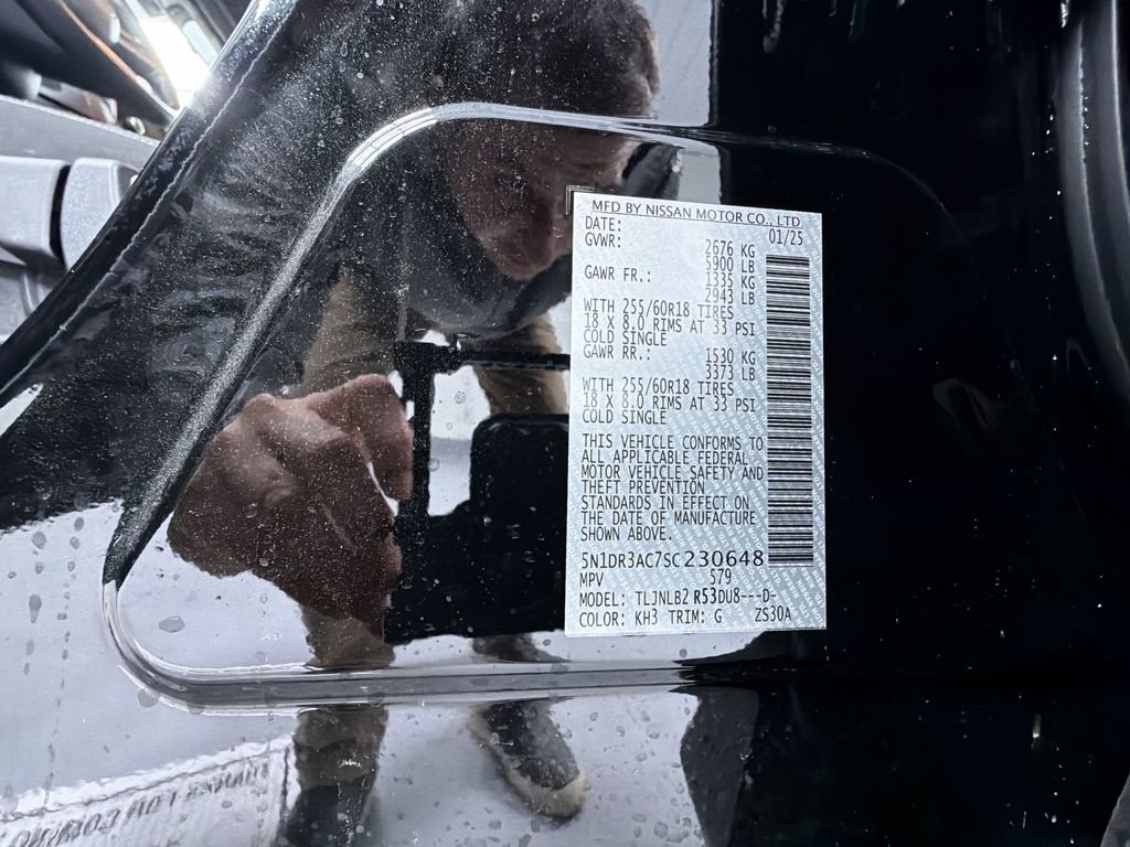 Used 2025 Nissan Pathfinder S image 7