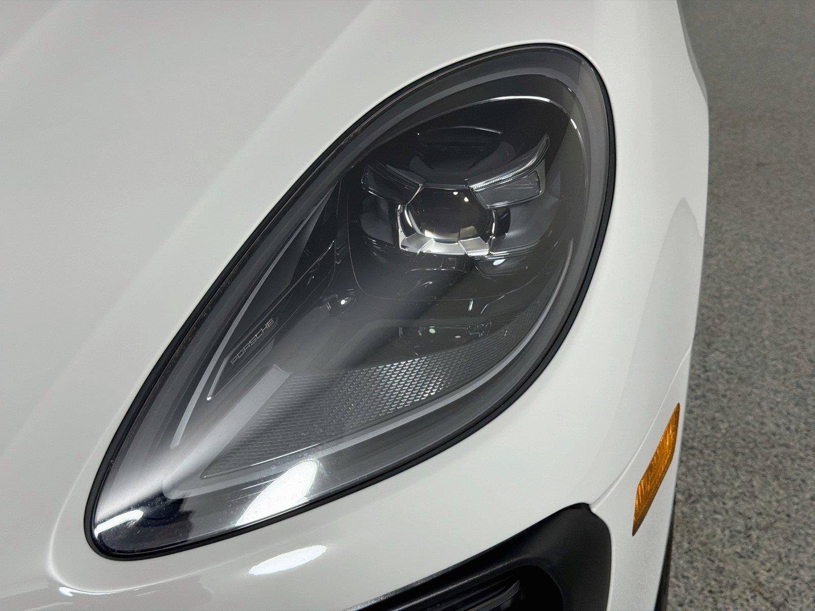 Certified 2025 Porsche Macan GTS AWD/4WD image 15
