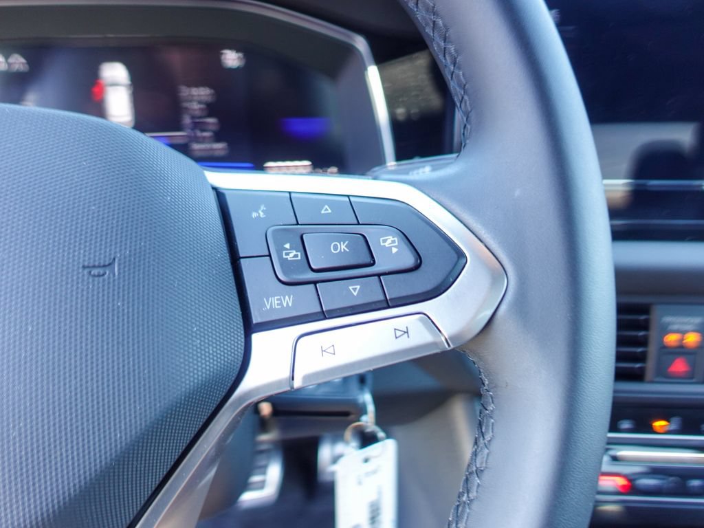 Certified 2025 Volkswagen Jetta Sport FWD image 14