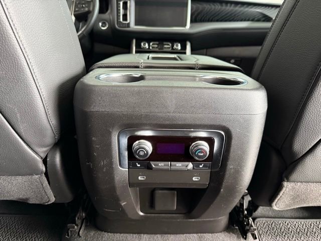 Used 2023 GMC Yukon XL Denali image 19