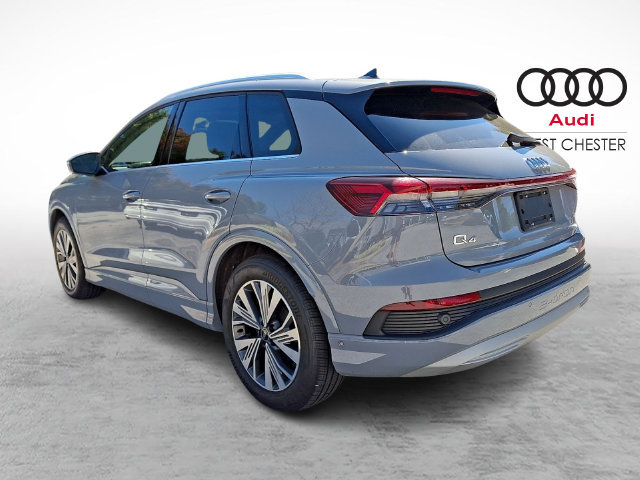 Used 2024 Audi Q4 e-tron Premium Plus w/ Premium Plus RWD image 4