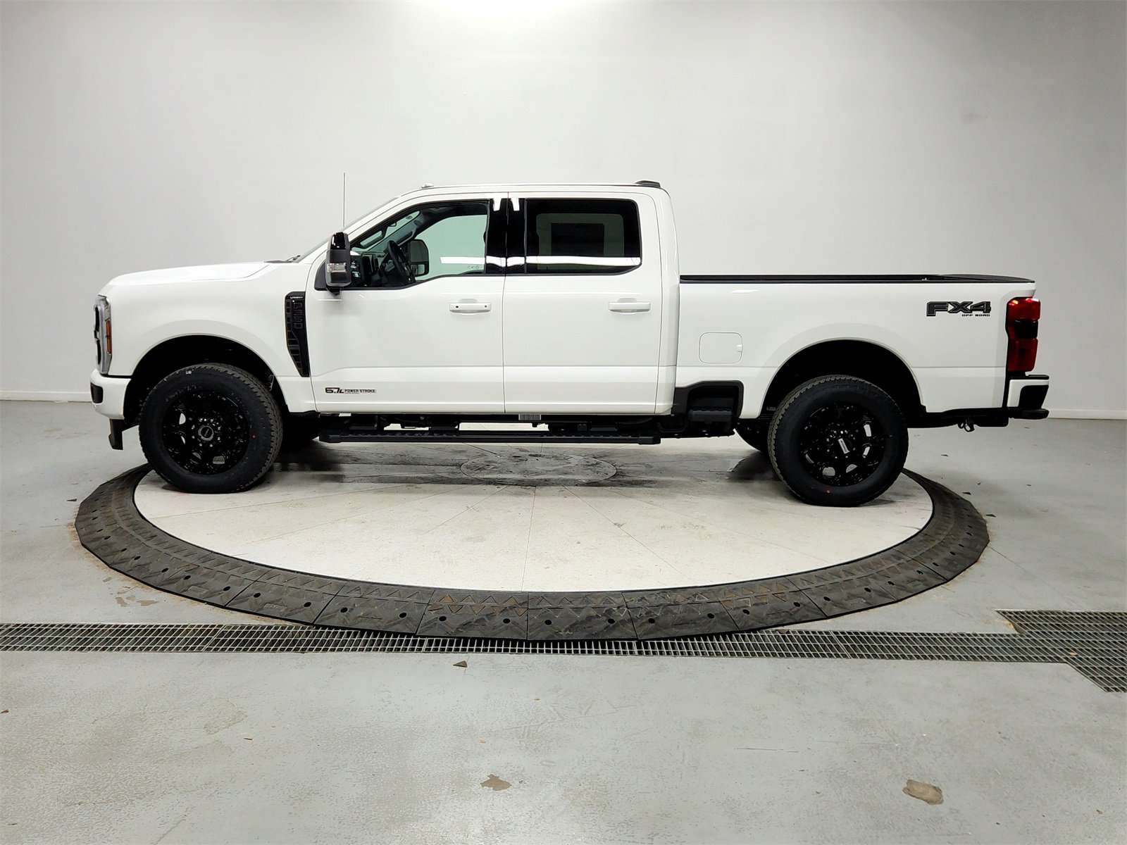 New 2026 Ford F350 Lariat w/ Black Appearance Package image 4
