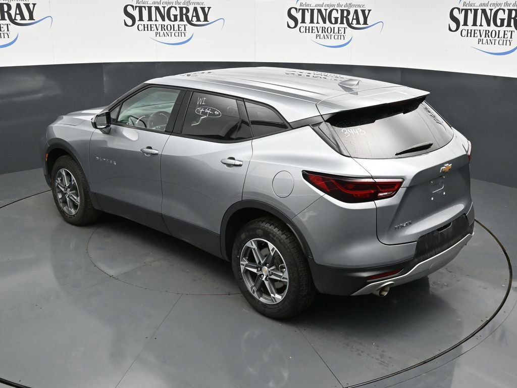 Used 2025 Chevrolet Blazer LT image 13