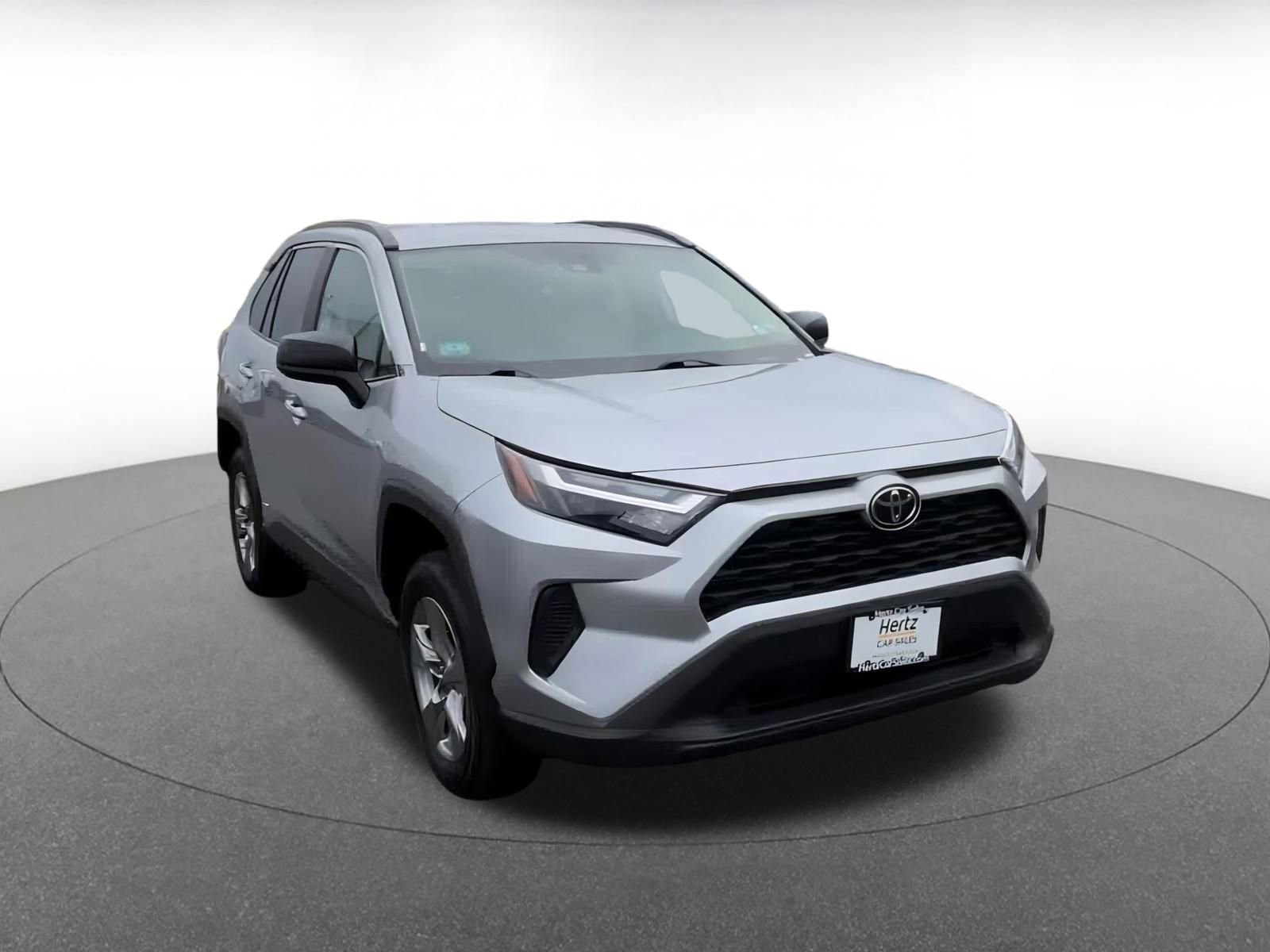 Used 2025 Toyota RAV4 LE image 3
