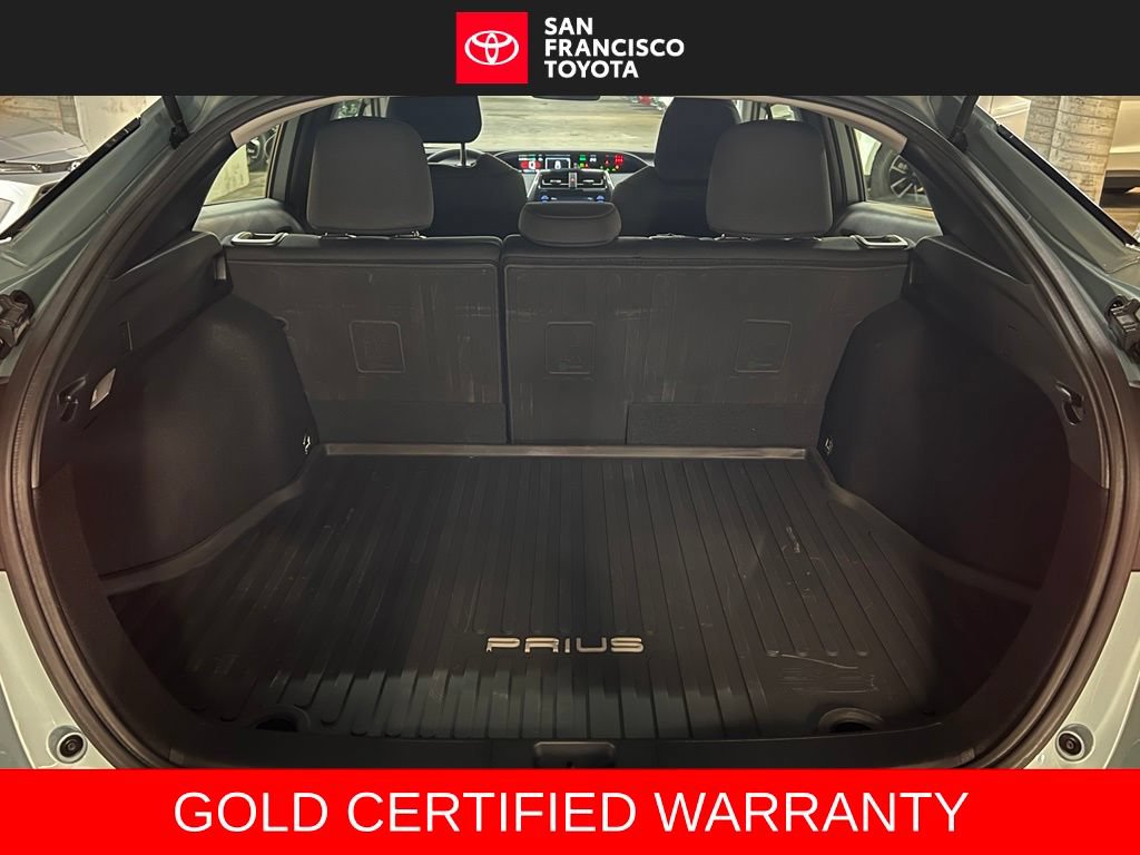 Certified 2022 Toyota Prius LE FWD image 34