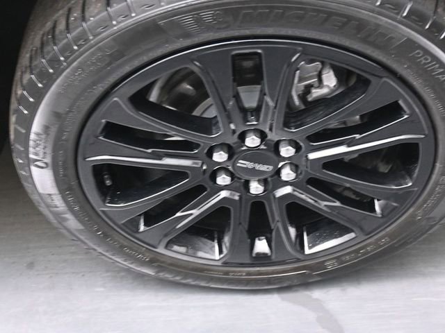 Used 2023 GMC Acadia SLE w/ Driver Convenience Package image 32