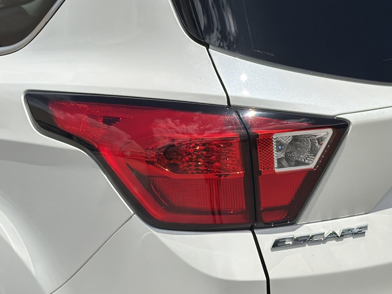 Used 2019 Ford Escape SEL FWD image 7