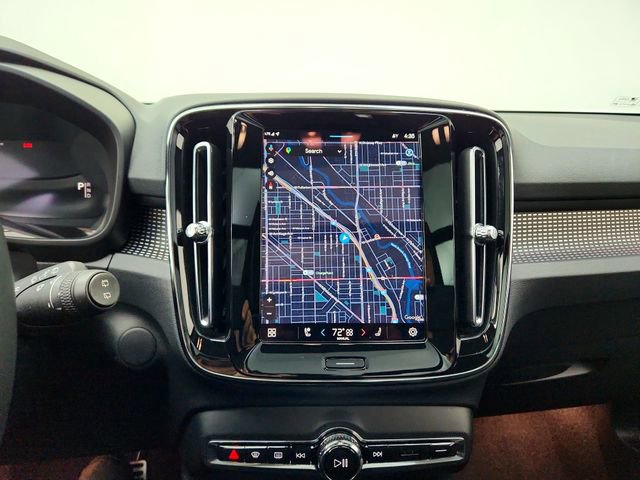 Certified 2022 Volvo XC40 P8 Recharge Plus image 25
