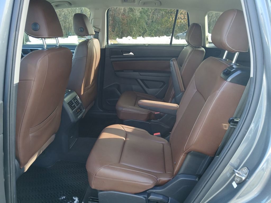 Used 2021 Volkswagen Atlas SEL R-Line image 31