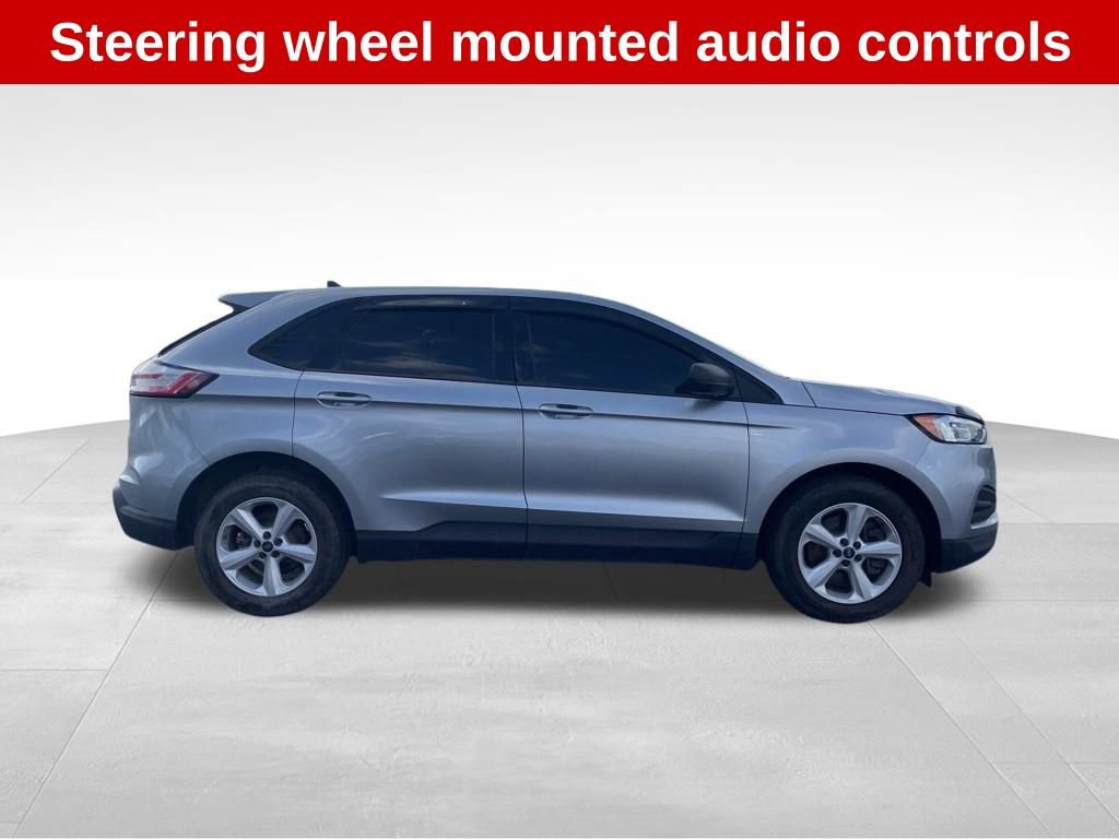 Used 2021 Ford Edge SE image 7