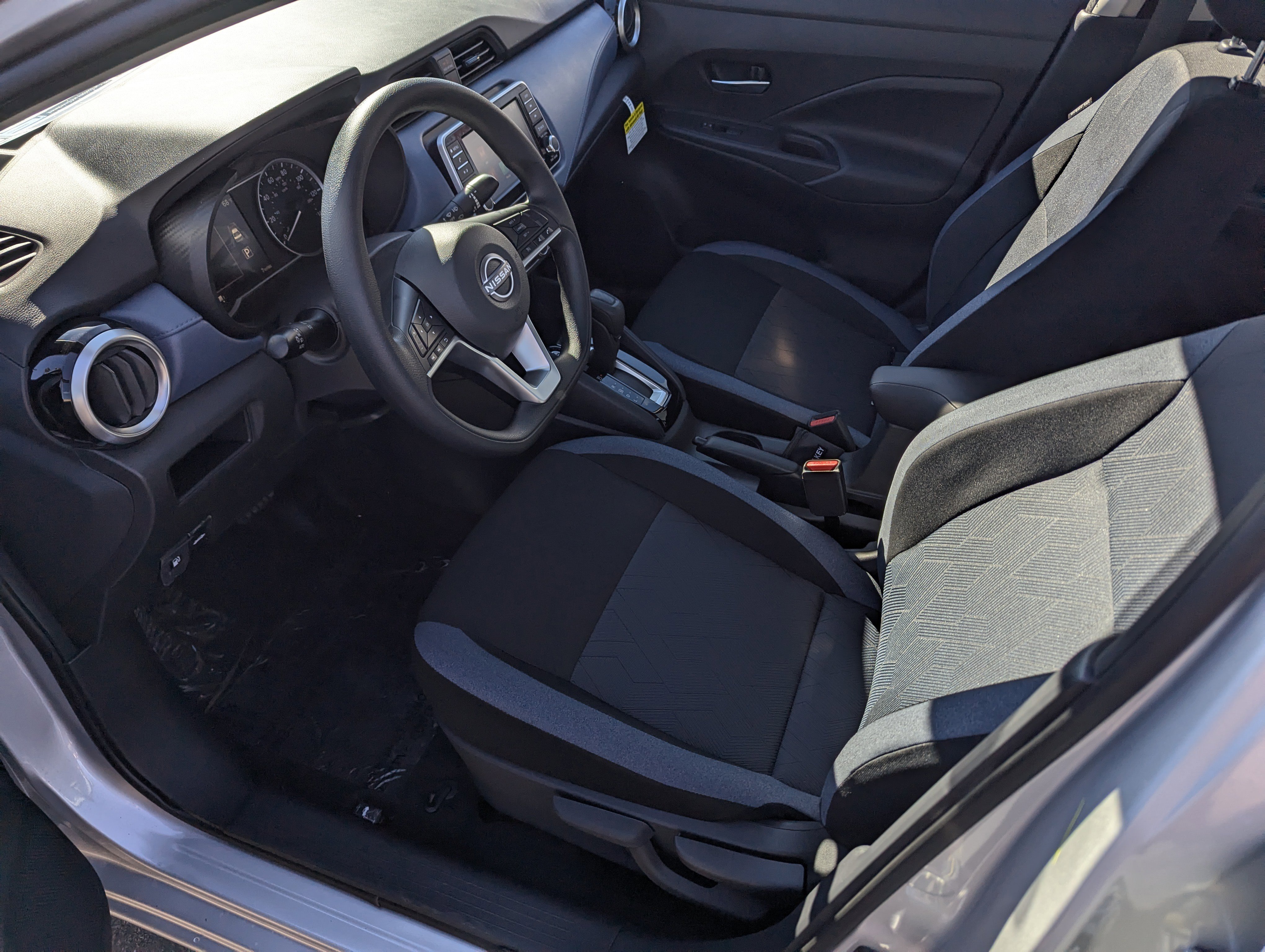 New 2025 Nissan Versa SV image 9