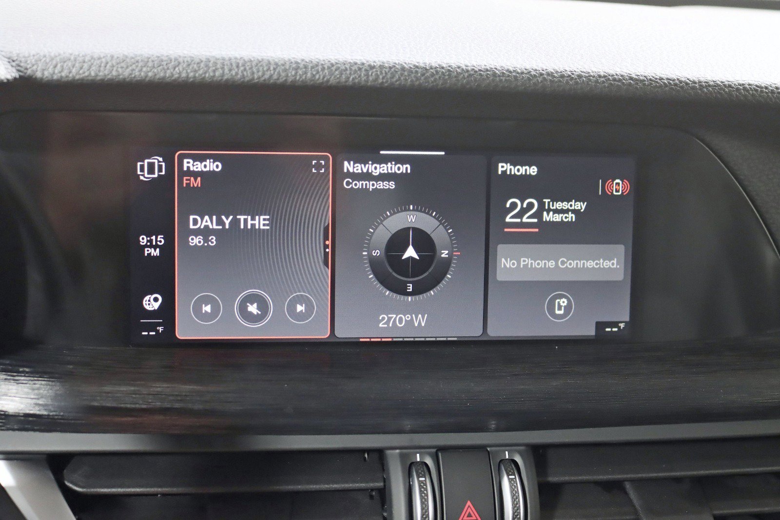 Used 2020 Alfa Romeo Stelvio Sport w/ Cold Weather Package image 18