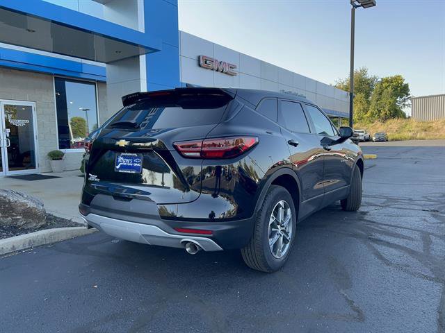 Used 2023 Chevrolet Blazer LT w/ Driver Confidence Package image 7