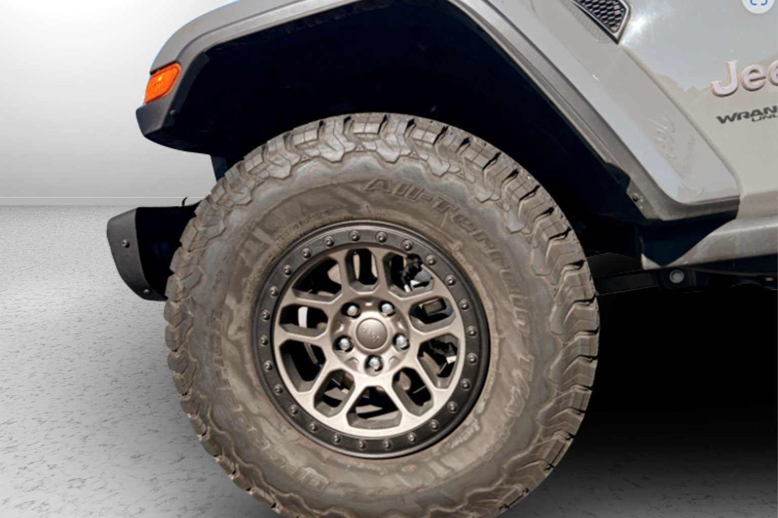 Used 2022 Jeep Wrangler Unlimited Rubicon w/ Xtreme Recon 35" Tire Package image 9