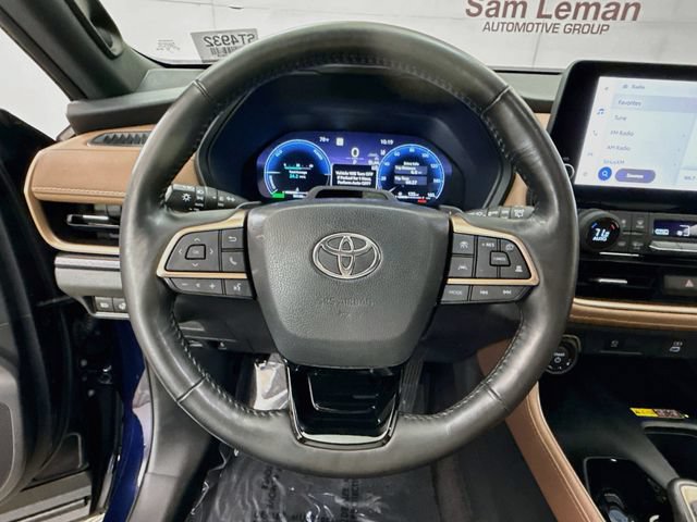Used 2024 Toyota Grand Highlander AWD Hybrid image 11