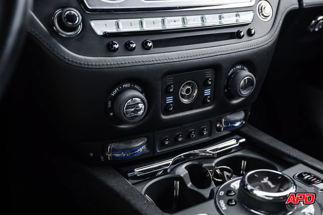Used 2015 Rolls-Royce Wraith RWD image 17
