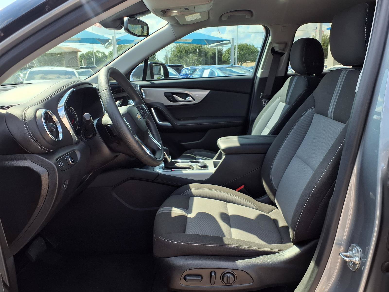 Used 2023 Chevrolet Blazer LT w/ Convenience Package FWD image 17