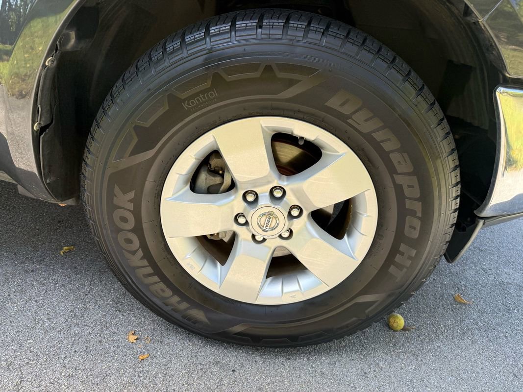 Used 2011 Nissan Frontier SV image 14