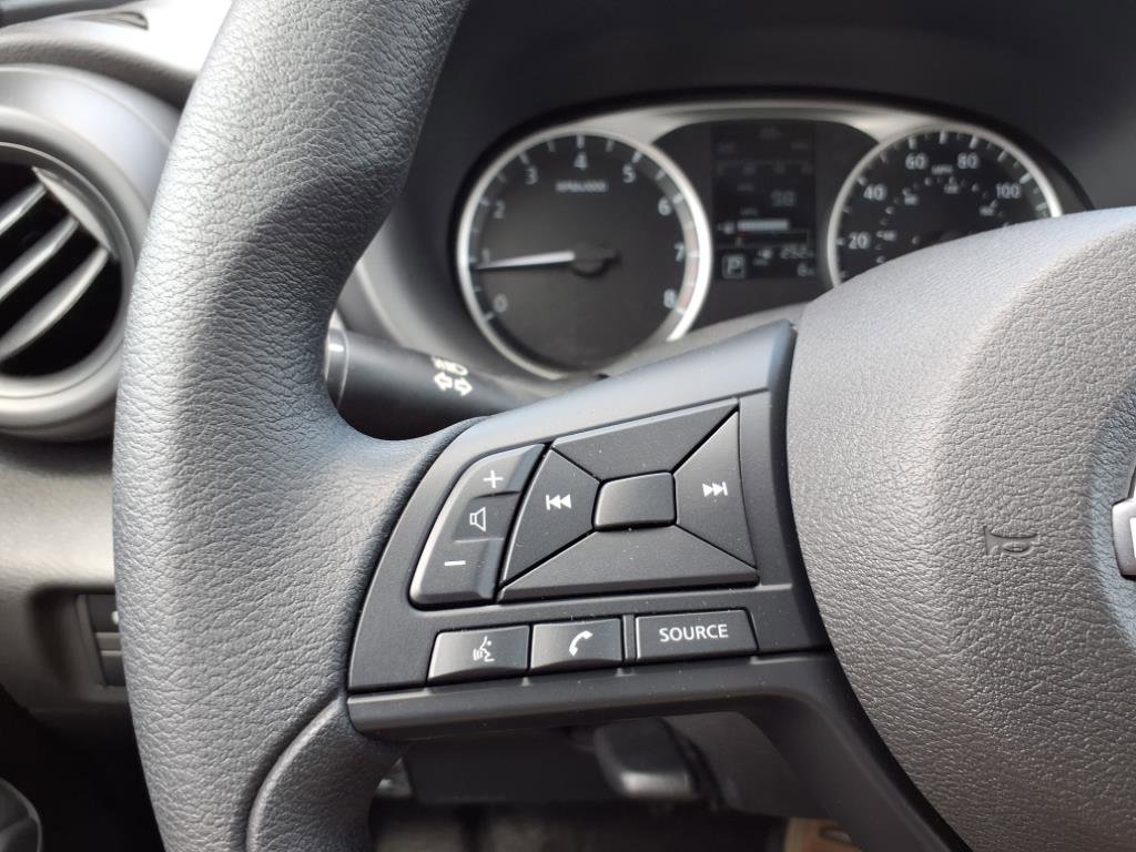New 2025 Nissan Kicks Play S FWD image 20