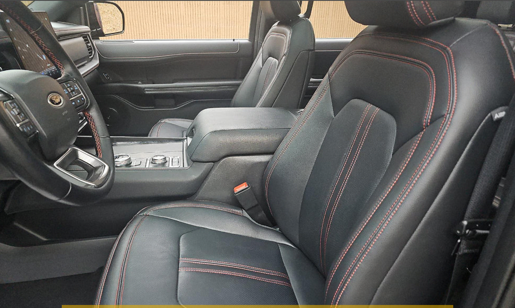 Used 2023 Ford Expedition Limited AWD/4WD image 13
