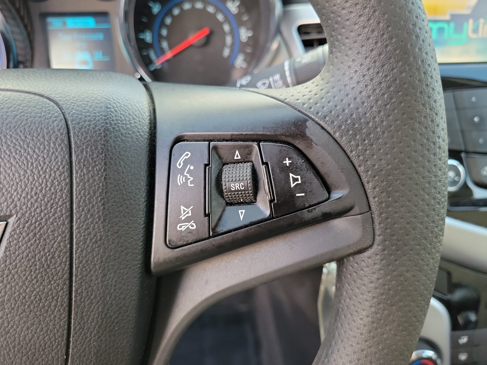 Used 2015 Chevrolet Cruze LT w/ Enhanced Safety Package FWD image 19