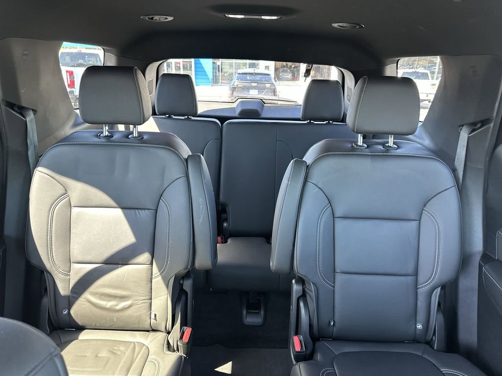 Used 2024 GMC Terrain SLE w/ Driver Convenience Package FWD image 15