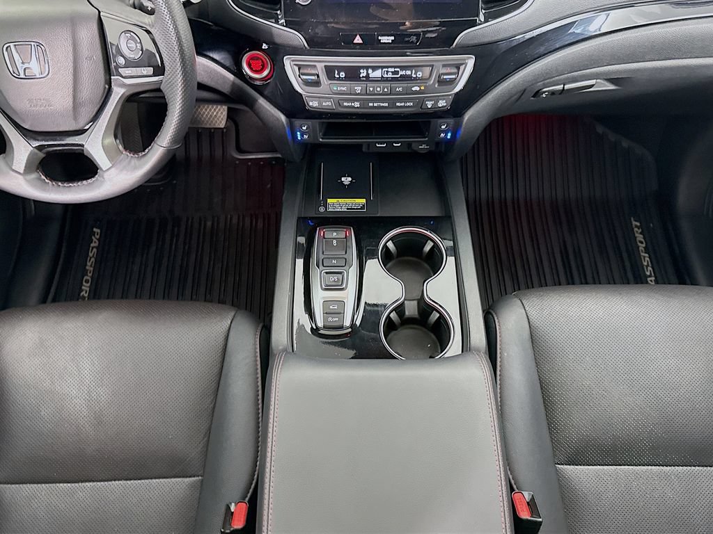 Certified 2025 Honda Passport Black Edition image 16