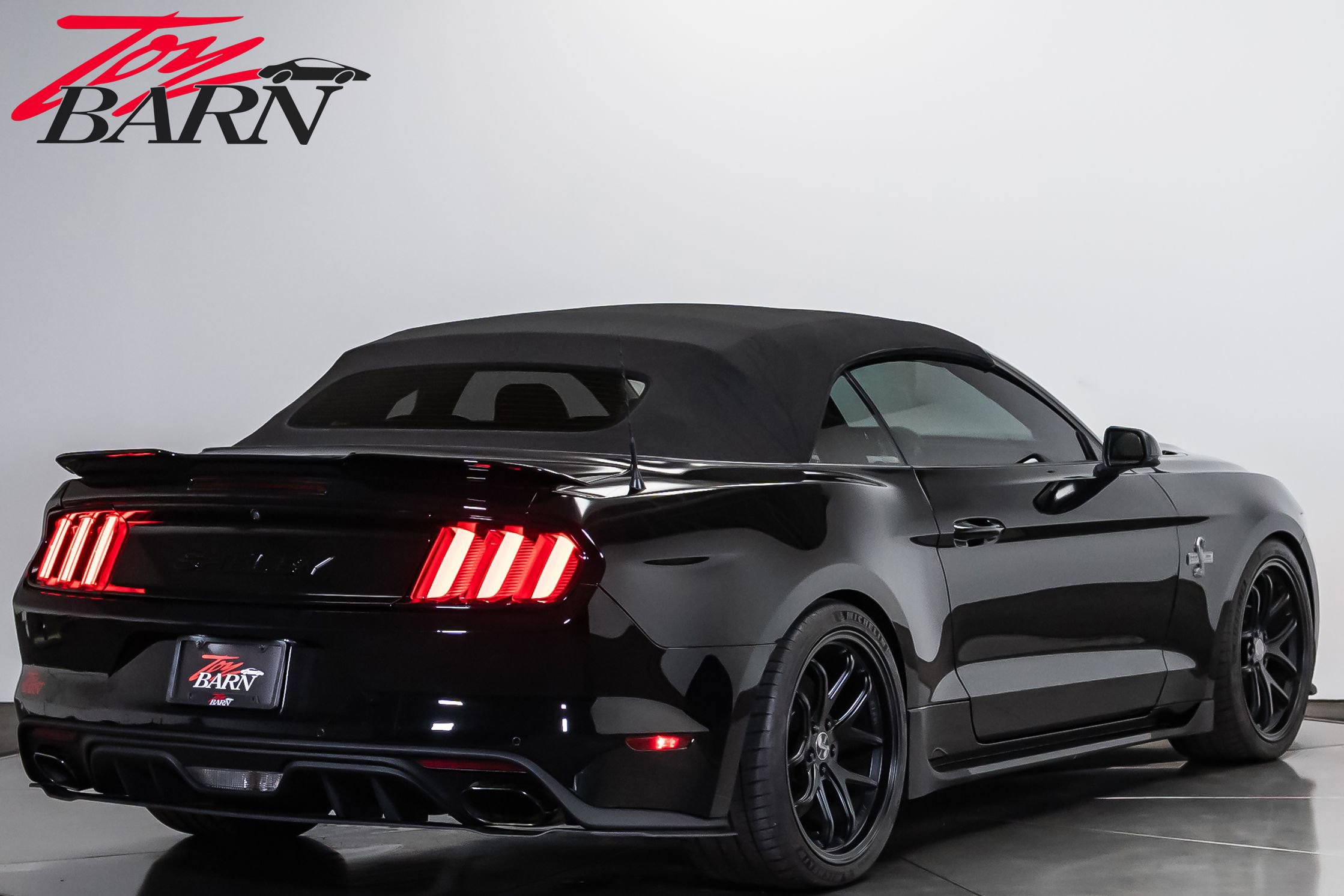 Used 2017 Ford Mustang GT Premium w/ Equipment Group 401A RWD image 13