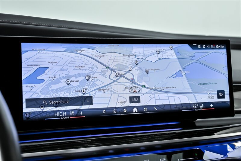 Used 2024 BMW 760i xDrive AWD/4WD image 33