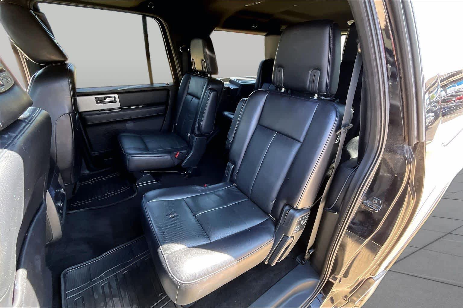 Used 2017 Ford Expedition EL Limited w/ Equipment Group 301A AWD/4WD image 18