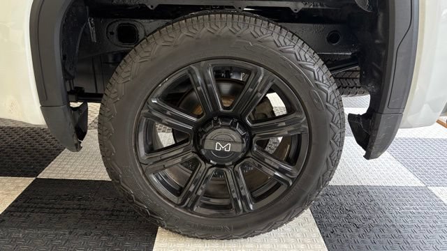 Used 2021 GMC Sierra 1500 4x4 Crew Cab w/ Sierra Value Package image 11