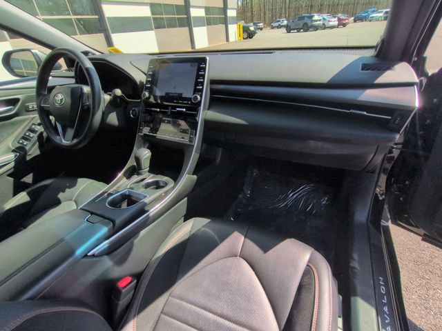 Used 2021 Toyota Avalon Touring image 30
