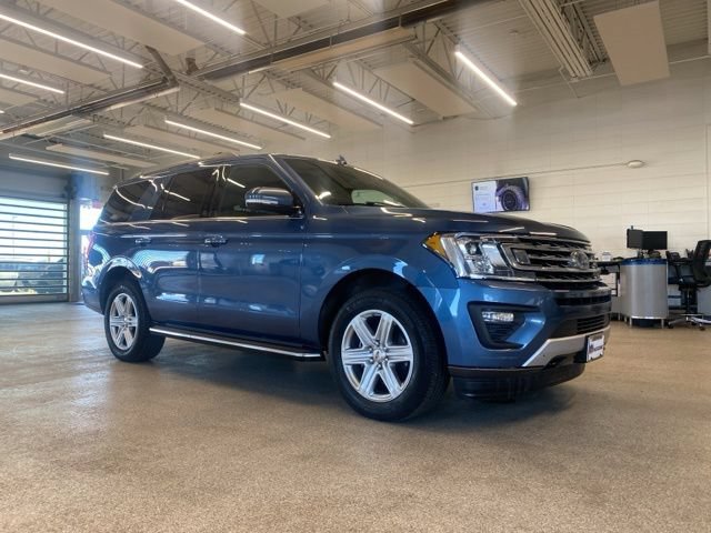 Used 2019 Ford Expedition XLT w/ Equipment Group 202A AWD/4WD image 3