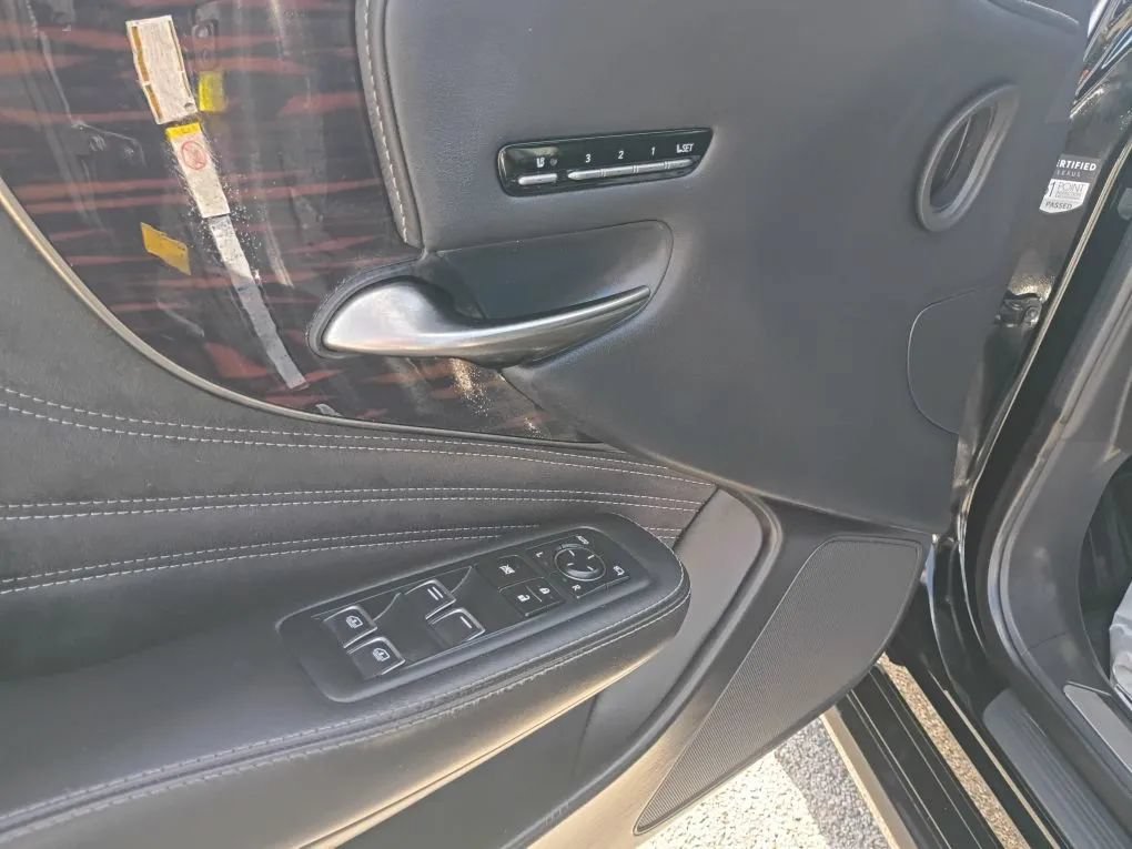 Used 2018 Lexus LS 500 AWD w/ Luxury Package image 10