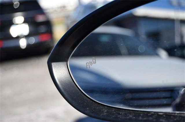 Certified 2024 Volkswagen Jetta SE w/ Panoramic Sunroof Package image 10