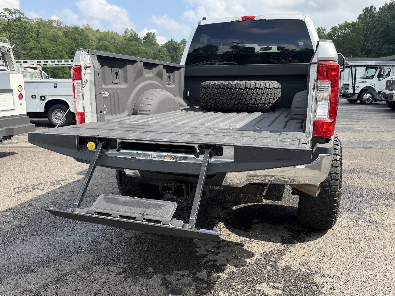 Used 2018 Ford F250 XLT AWD/4WD image 12