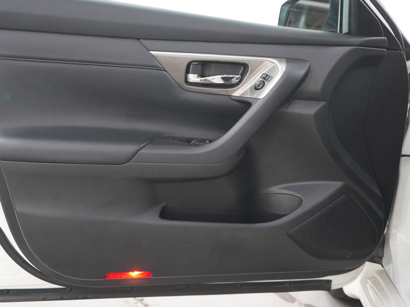 Used 2014 Nissan Altima 2.5 SL w/ Moonroof Package FWD image 17