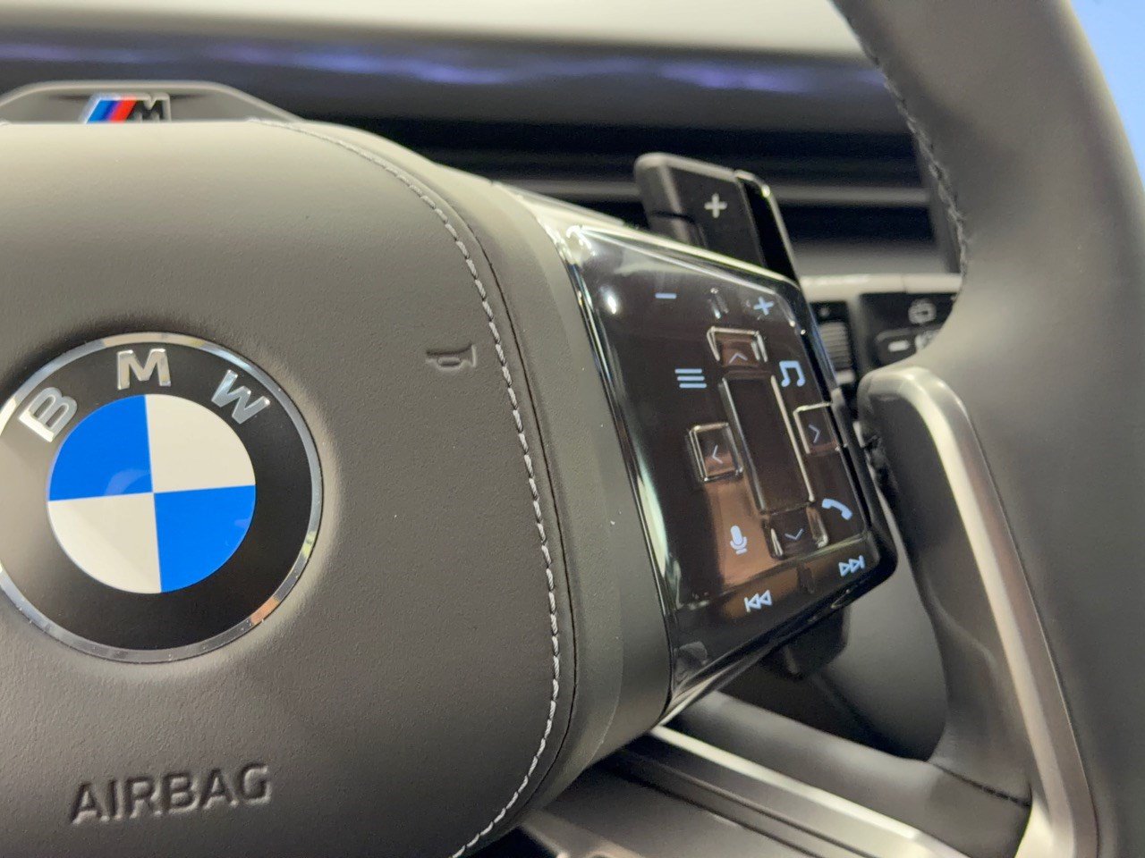 New 2027 BMW X5 xDrive40i w/ M Sport Professional Package AWD/4WD image 19