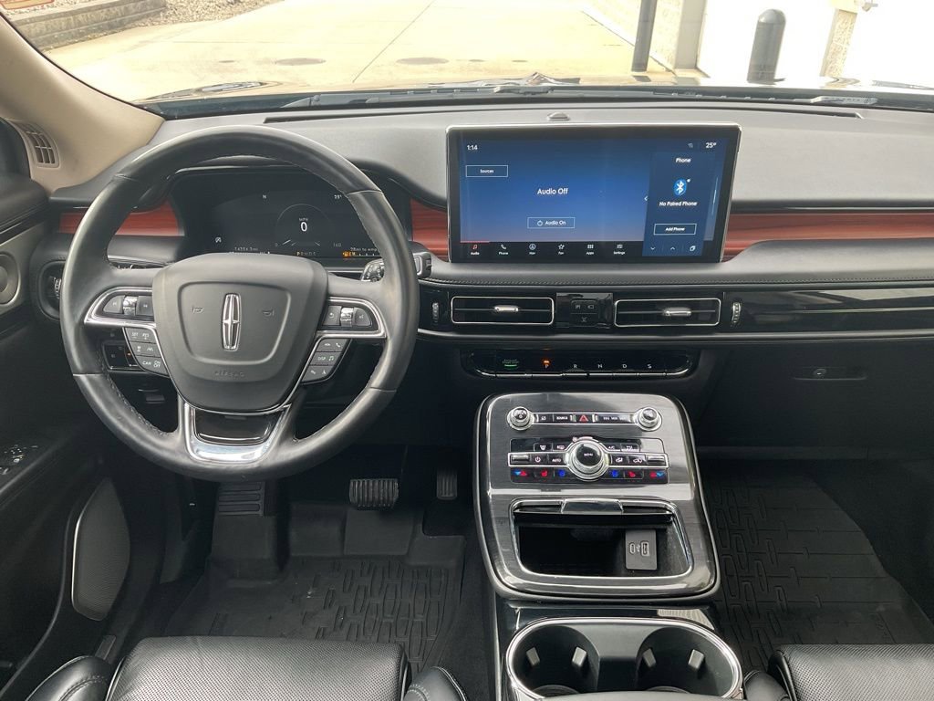 Used 2023 Lincoln Nautilus Reserve w/ Equipment Group 202A image 11