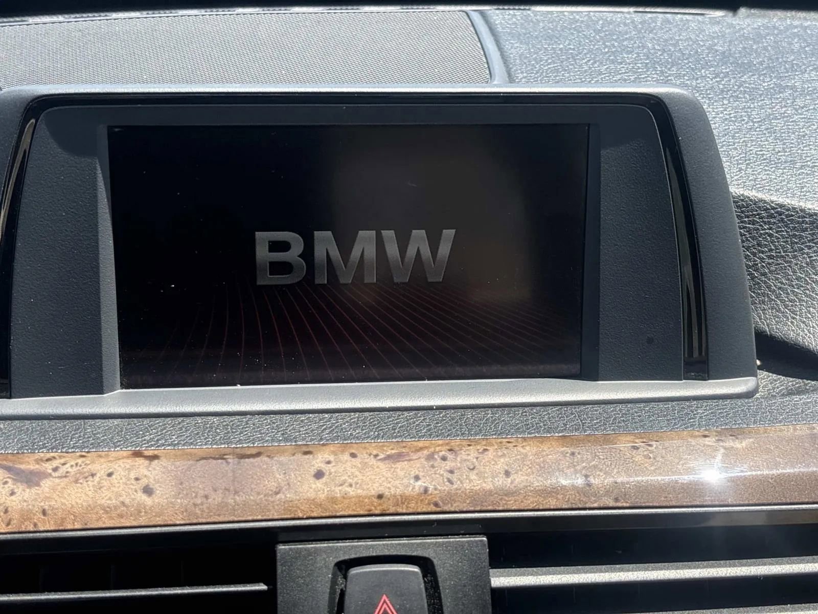 Used 2014 BMW 320i xDrive Sedan AWD/4WD image 28