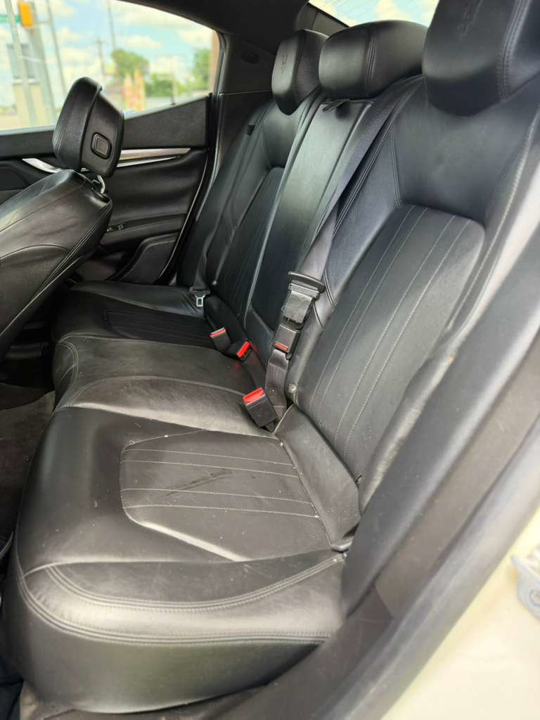 Used 2018 Maserati Ghibli RWD image 14