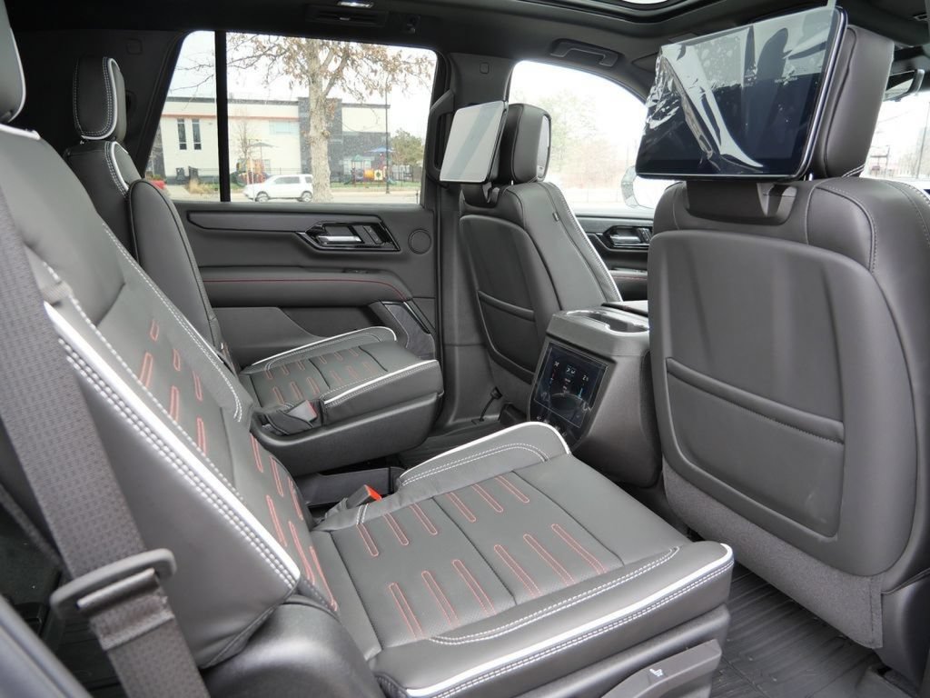 New 2026 GMC Yukon AT4 Ultimate AWD/4WD image 31