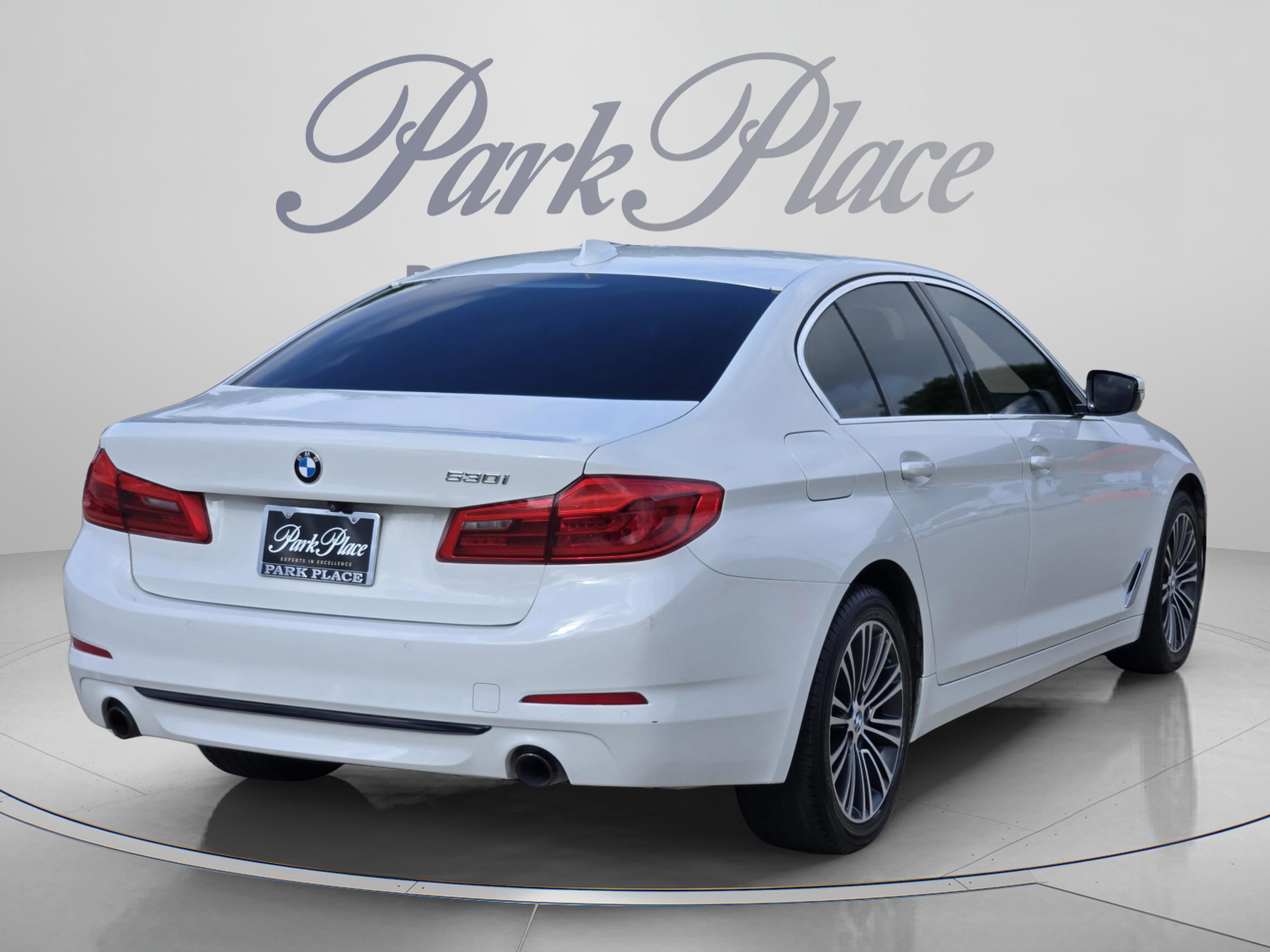Used 2020 BMW 530i w/ Convenience Package RWD image 6